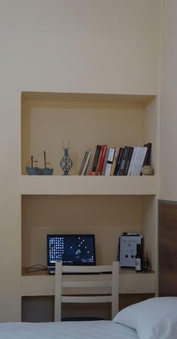 Alle'S M Shyri Studio Apartment ティラナ エクステリア 写真
