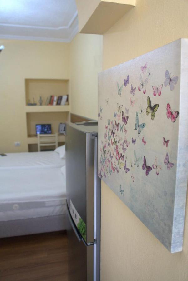 Alle'S M Shyri Studio Apartment ティラナ エクステリア 写真